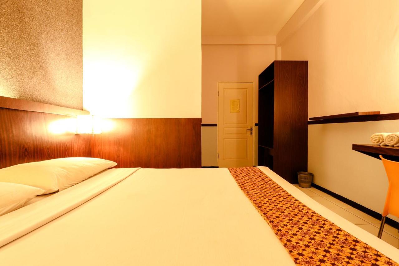 Hotel Jawa Сурабая Екстериор снимка