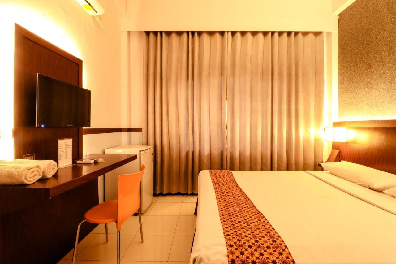 Hotel Jawa Сурабая Екстериор снимка