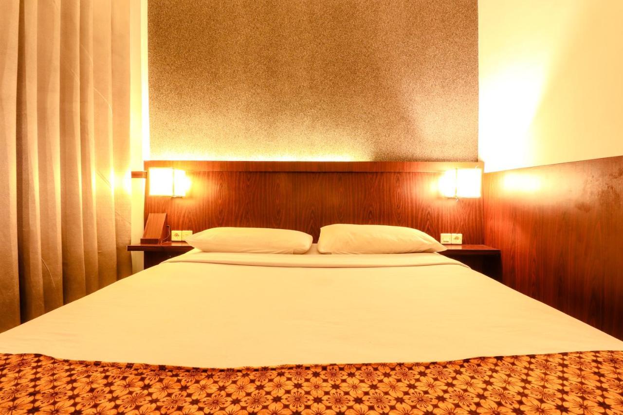 Hotel Jawa Сурабая Екстериор снимка