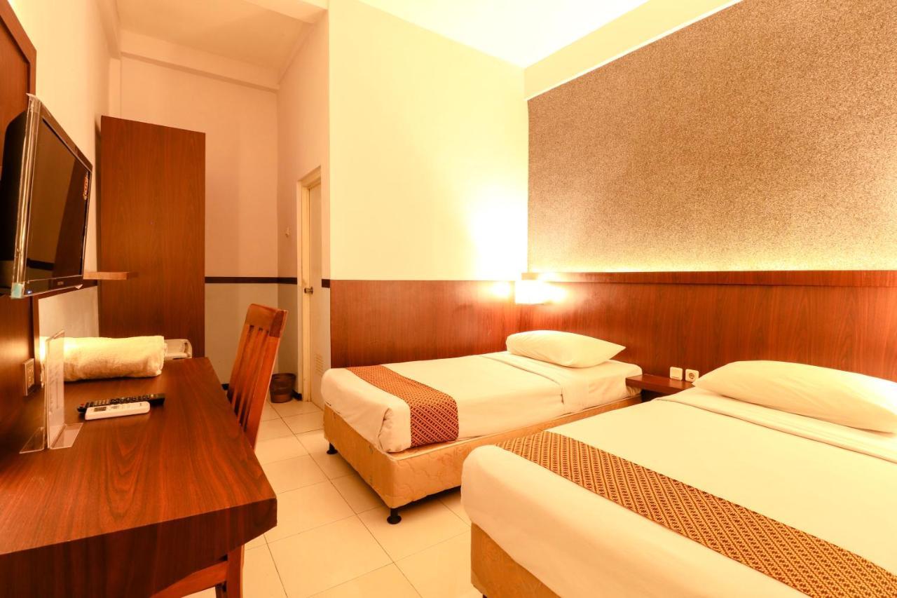 Hotel Jawa Сурабая Екстериор снимка