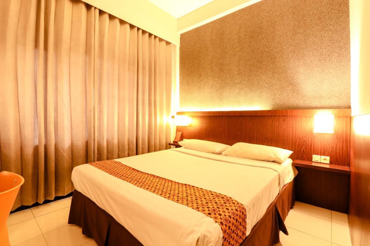 Hotel Jawa Сурабая Екстериор снимка