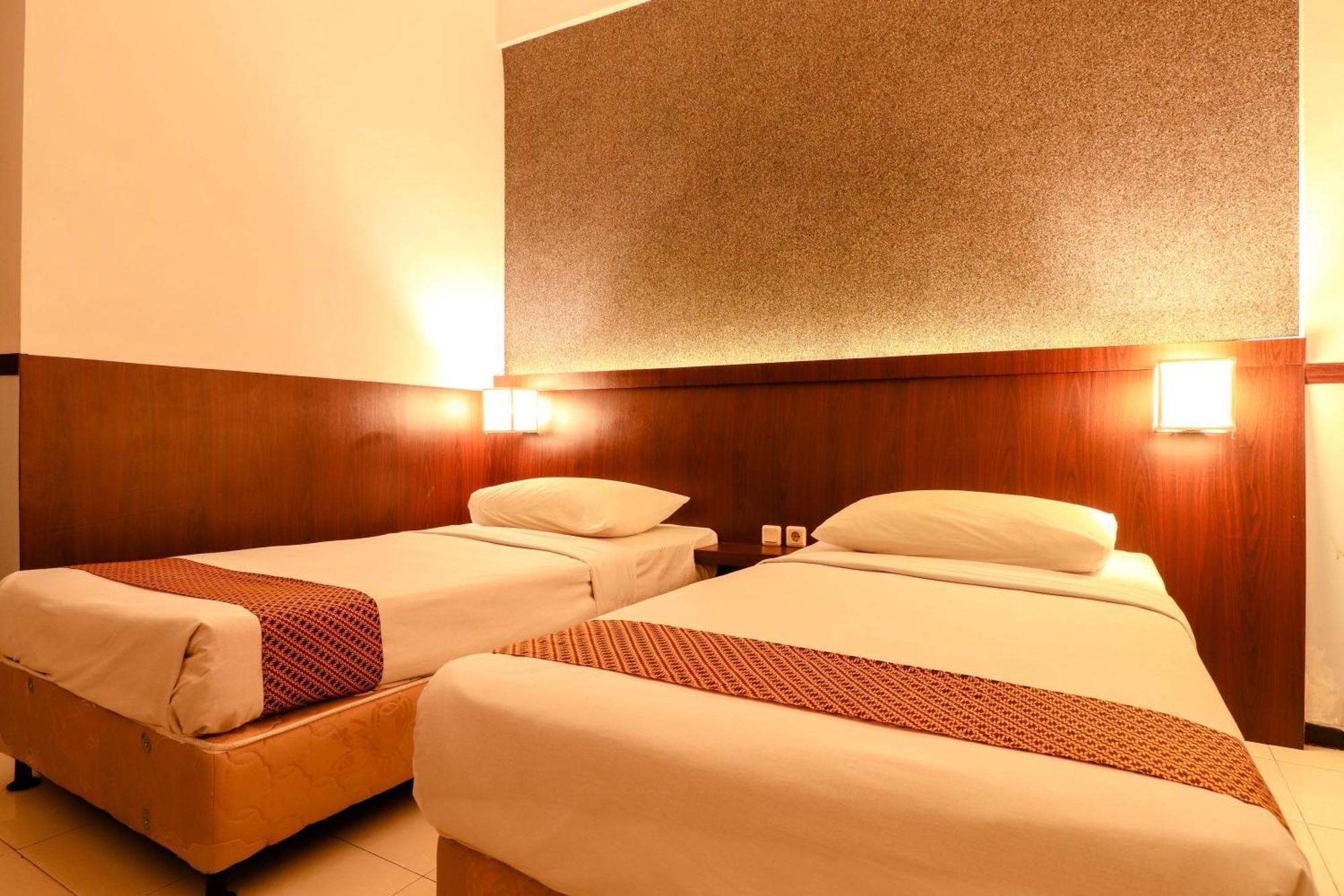 Hotel Jawa Сурабая Екстериор снимка