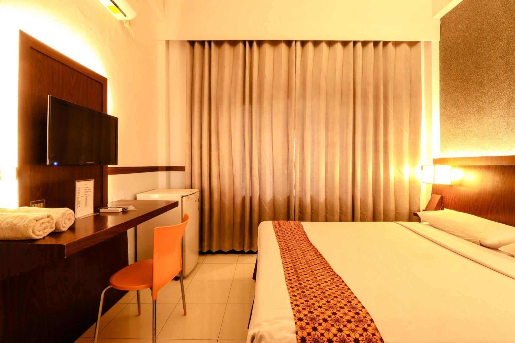 Hotel Jawa Сурабая Екстериор снимка