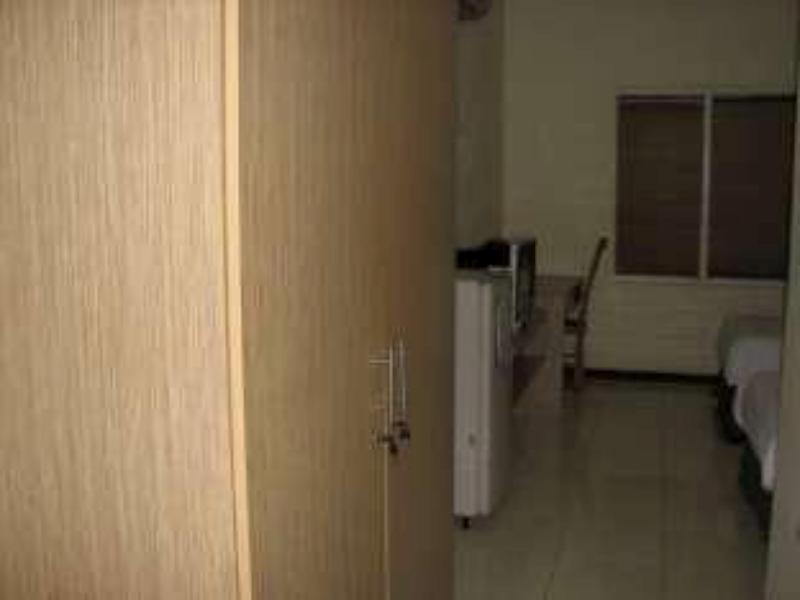 Hotel Jawa Сурабая Екстериор снимка